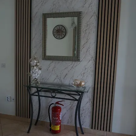 Apartman With Sea View *